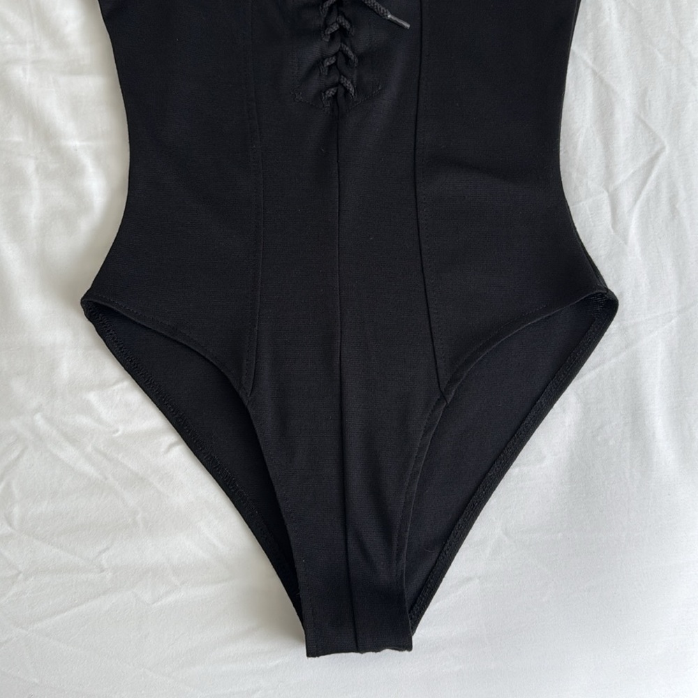 Nasty Gal Lace Up Front Bodysuit - Picture 4 of 9